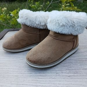 Cozy Brown Suede Faux Shearling Winter Boot Unisex Baby Size 9